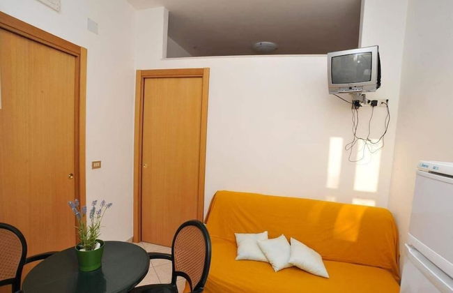 B&B Lido dei Pini - Photo 12