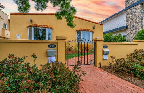 Sunlit La Jolla Village Gem with Peak Ocean Views - Photo 40