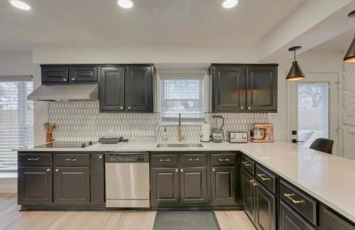 Texas Designer Home with Private Hot Tub and Pool - Foto 12