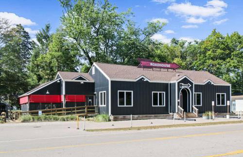 Luxe by the Lake - Pool Access - Photo 73