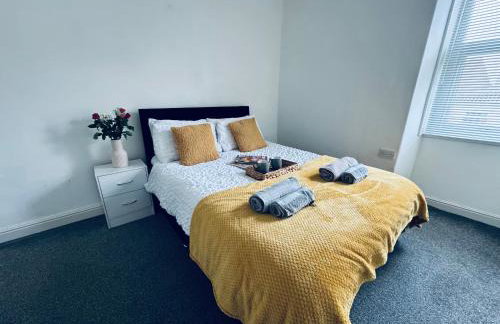 Holly Terrace - 2 Bedrooms - Sleeps 3 - Photo 1