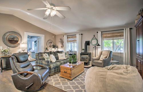 The Lake House in Rathdrum with Beach and Fire Pit - Foto 3