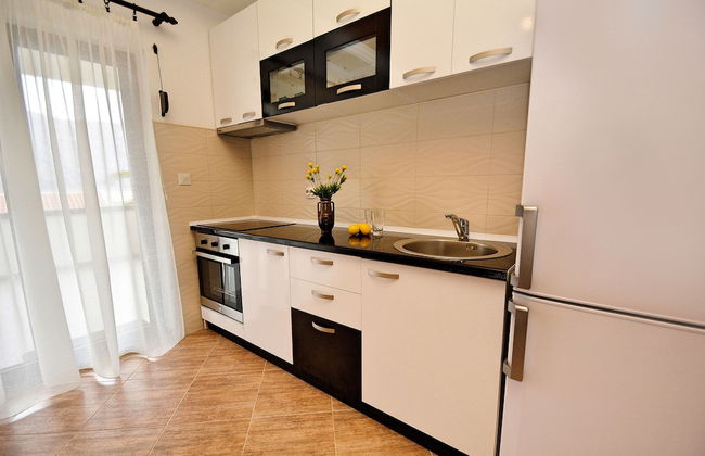 Step to Kotor bay Stoliv - Photo 17