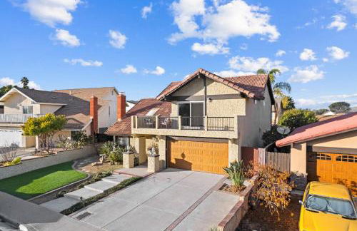 Mira Mesa Family Retreat 4BR with Balcony and Firepit - Photo 51