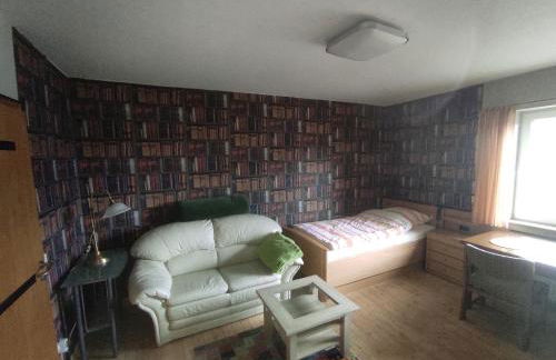 Gästezimmer Tobias für Radtouristen, Geschäftsreisende und Monteure im 1OG - Photo 1