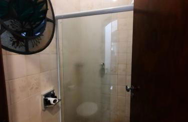 Praia das Cigarras São Sebastião a 50 metros da praia - Wi-Fi - 500 Mega - Foto 23