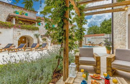 Rustic villa Kata with outdoor pool in Sveti Lovrec - Foto 5