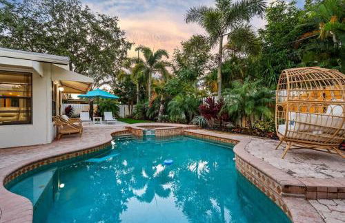 Tropical Getaway - Heated Pool & Patio Retreat - Foto 11