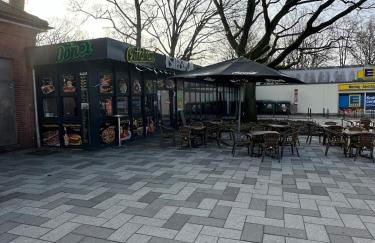 WOLFÜHLOASE am Hamburg Airport - Photo 51