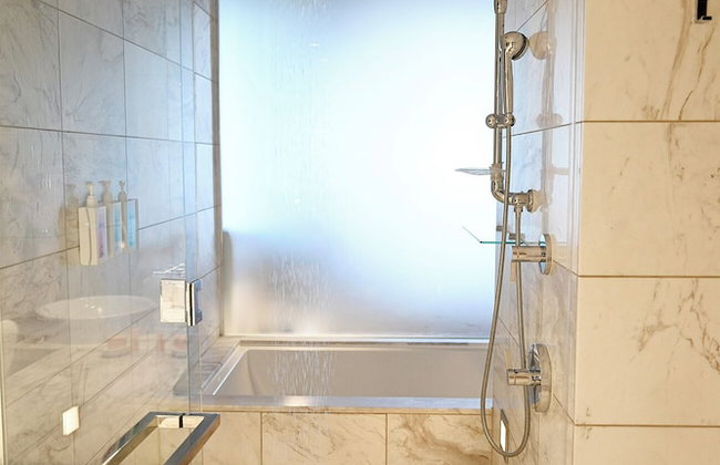 Strip View Luxury Studio No Resort Fee Palms Place - Foto 33