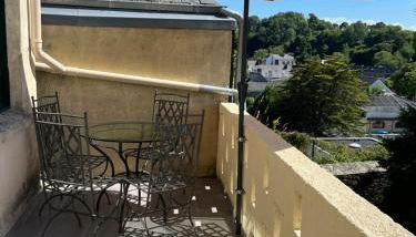 Maison centre-ville avec extérieurs - Photo 3