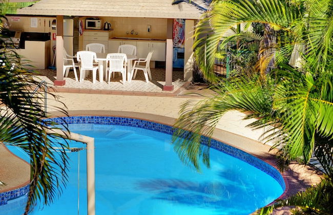 Smugglers on the Beach - Foto 72