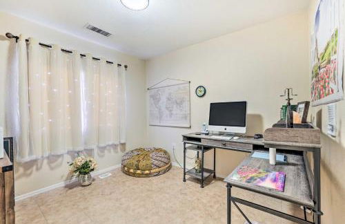 Close to Golf and Hikes! Goodyear Retreat with Pool - Foto 10