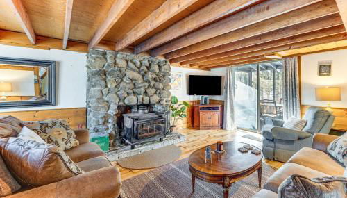 8 Mi to Cranmore Mtn Resort A-Frame with Fire Pit - Foto 3