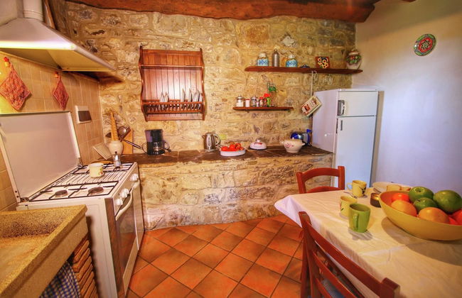 Farmhouse With Pool - Foto 8