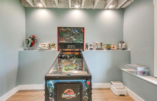 Steps From Oneida Lake Spacious Gem with Game Room! - Foto 30