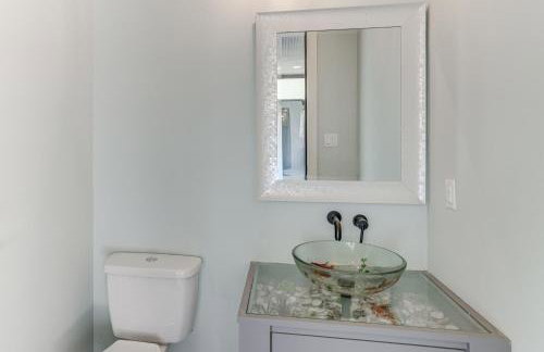 Luxe Retreat w/ Patio & Fenced Yard in Waxahachie! - Foto 36