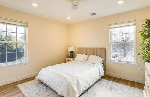 Walk to Keansburg Beach! Family Home with Pool - Foto 26