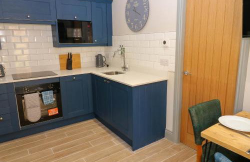 Courtyard Cottage Number 6 - Photo 4