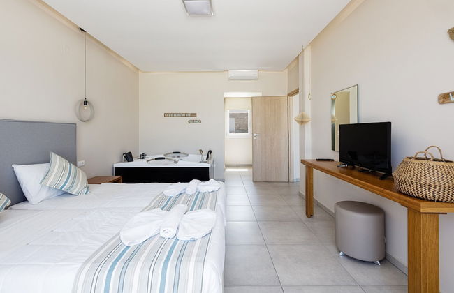 Theo Star Beach Hotel - Photo 43