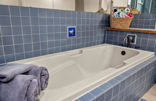 Paddle & Pine - Lake Views & Private Dock Access - Photo 25