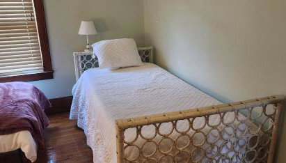 Small-town bungalow downtown - Foto 5