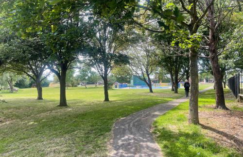 Cosy Flat behind a CreekBeach in Grays - Foto 15