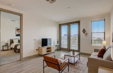 Modern 2BR CozySuites on Town Lake waterfront 13 - Foto 4