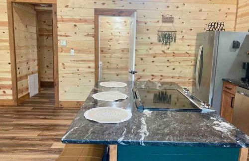 Livin on the Edge Cabin in Albert Pike, Beautiful! - Foto 47