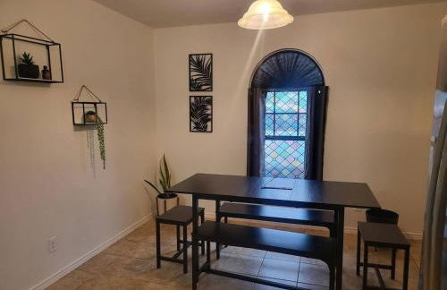 Large parking lot sleeps 8 - Foto 22