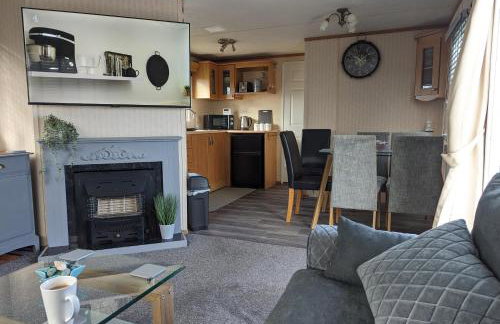 Beach House - Dog Friendly Anderby Creek - Photo 5