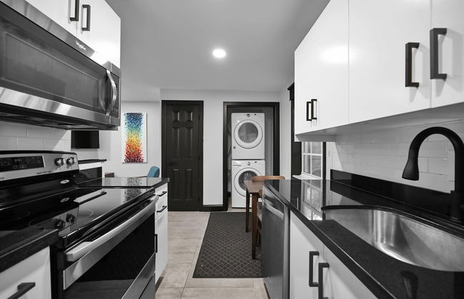 Escape to This Gorgeous new Wilton Manors Villa - Photo 31