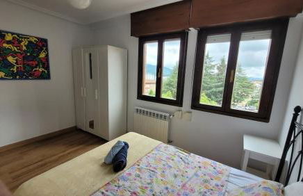 Apartamento con cocina abierta y vistas verdes - Foto 11