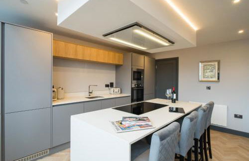 Luxe Apartments, The Moorwell, Secure Parking, - 10mins Cardiff City Ctr - Photo 12