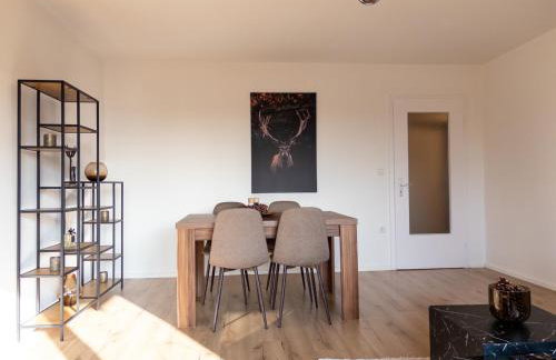 Franzi am Bahnhof - Foto 6