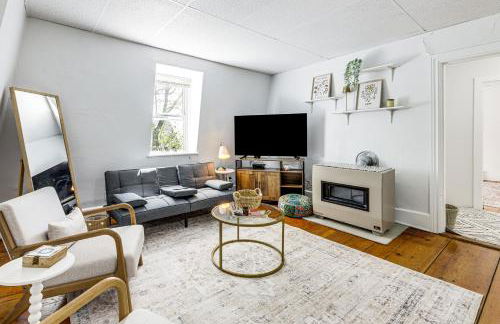 Explore Dtwn, Parks and Colleges Cozy Worcester Apt - Foto 1