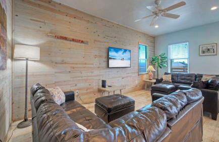 Sleeps 26 2 Homes w/ Waterfront Pool + Boat Dock Laguna Village Escape - Foto 16