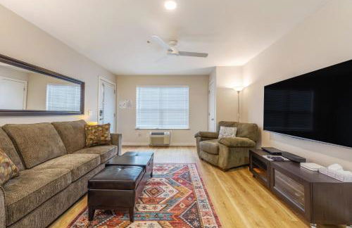 15 Lodge with Hood River Bridge View - Foto 1