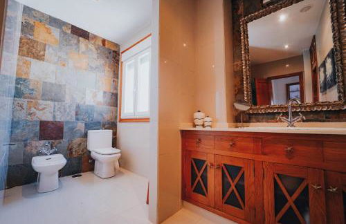 Villa con piscina a pie de playa - Foto 39