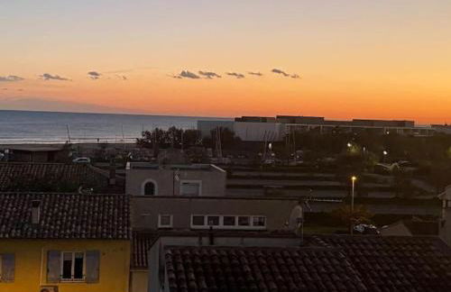 Appartement Rooftop 360 - JACUZZI - Parking - Clim - wifi - Foto 16