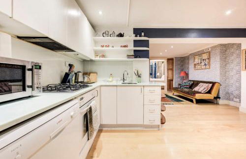 GuestReady - Lower Ground Classic near The Oval - Foto 12