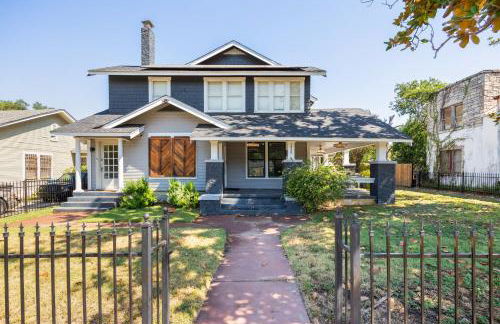 Luxurious 6 bedroom villa near downtown - Foto 1