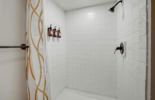 Spectacular 4BR 2,5BA Holiday Home with Pool and Grill - Foto 40