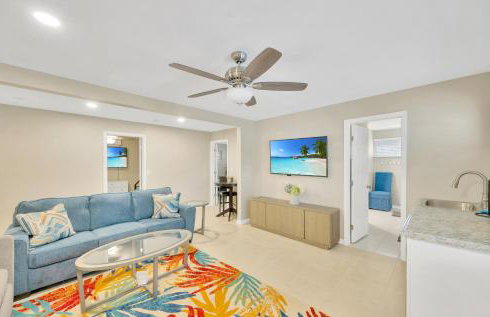 Home ON Key with pool, hot tub, putting green, arcade games, bike & mins to beach! - Foto 15
