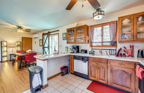 Fire Pit and Gas Grill Charming Poconos Abode! - Foto 11