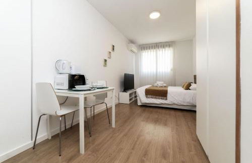 Deluxe VII - Ferga Suites - Photo 8