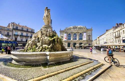 Comfortable and bright renovated 4-room apartment 5' downtown - Photo 20