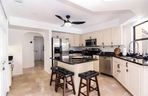 House With A BoatYour Private Waterfront Resort - Foto 12