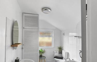 Amaya Four - Sleeps 5 - 1 bed apartment - Newly renovated- Close to town centre -Grantham Free Gym Access - Foto 4