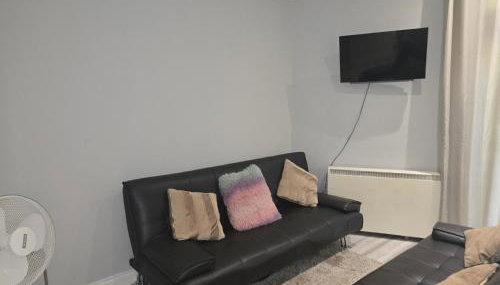 The Reading Chalet and gardens, suitable for contractors - Foto 2